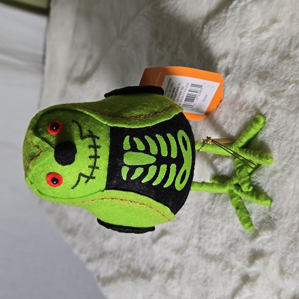 2024 Hyde and Eek Collectible Bird X-Ray NWT Target Halloween